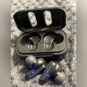 Skull Candy earbuds